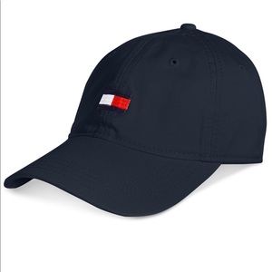 Tommy Hilfiger dad hat